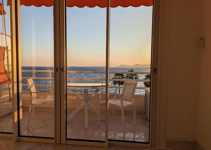 Superbe Vue Panoramique Жуан-ле-Пен